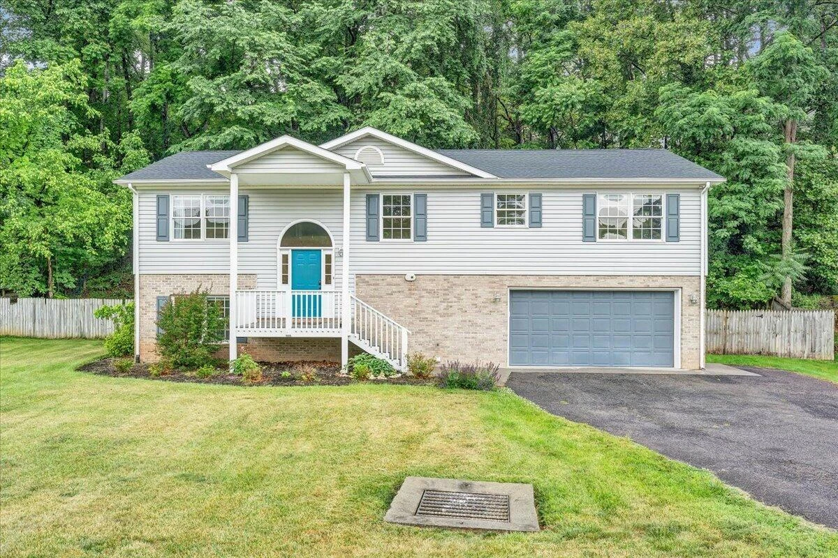 120 Upland DR