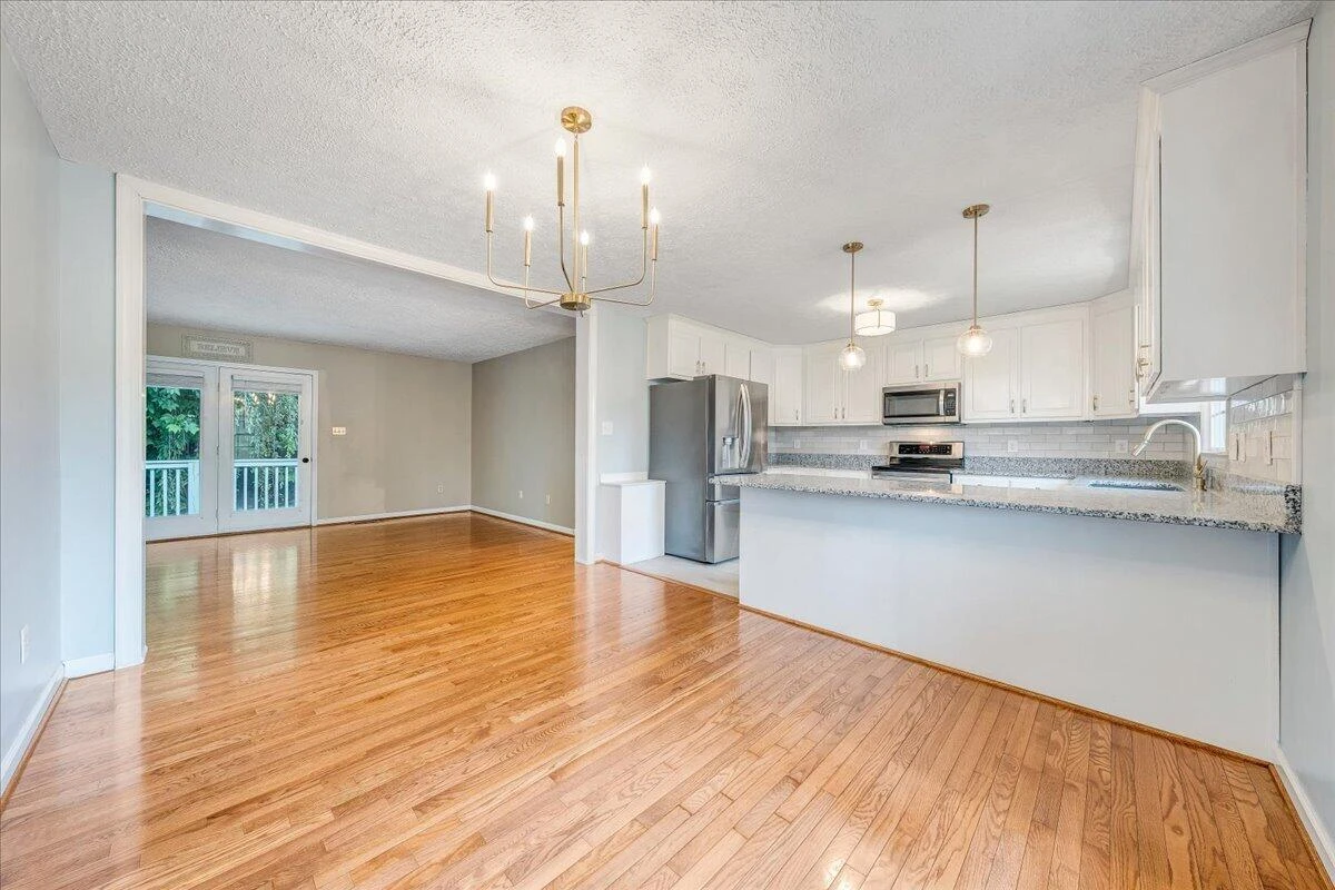 120 Upland DR - Photo 10