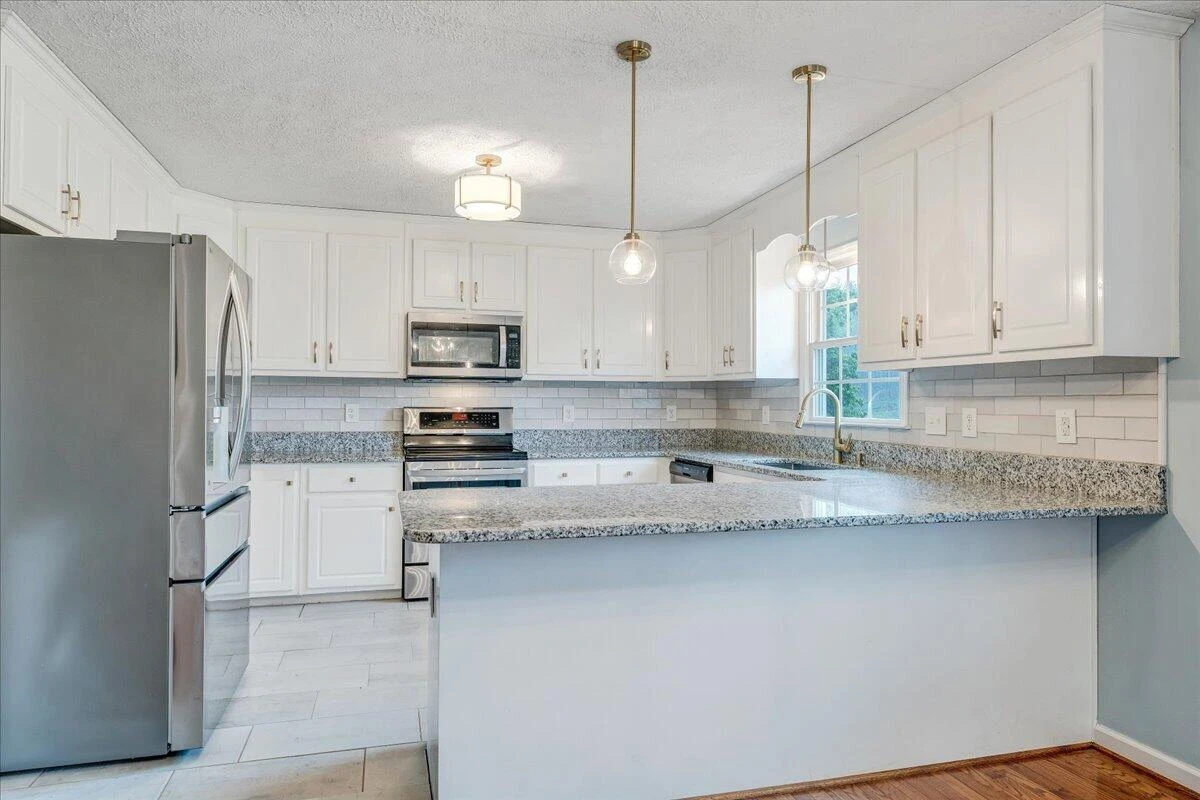 120 Upland DR - Photo 12
