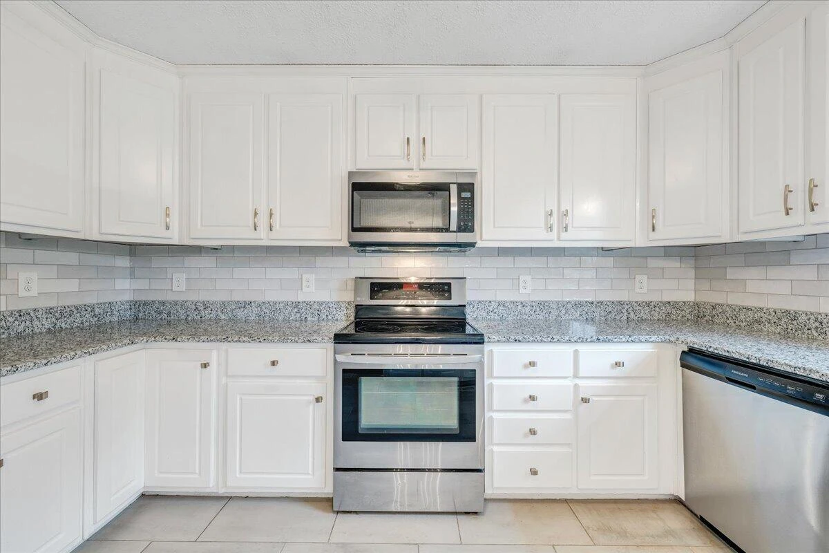 120 Upland DR - Photo 14