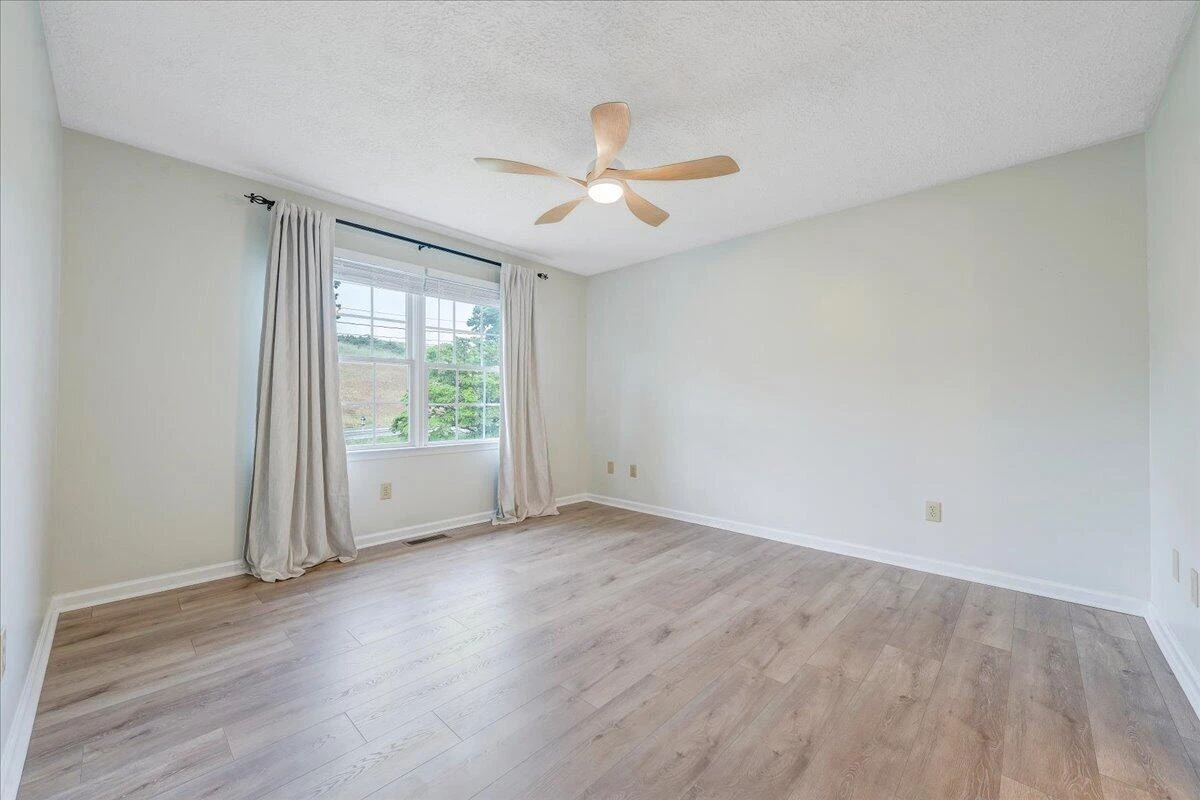 120 Upland DR - Photo 19