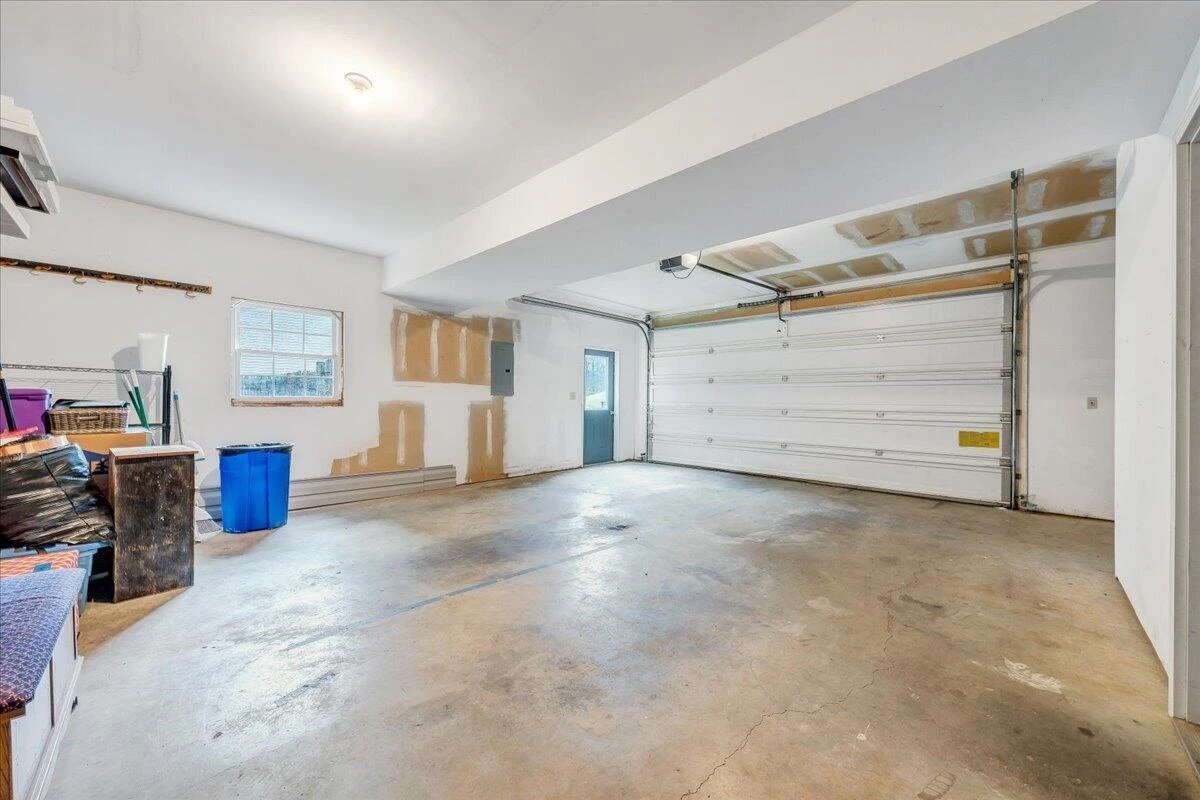 120 Upland DR - Photo 37