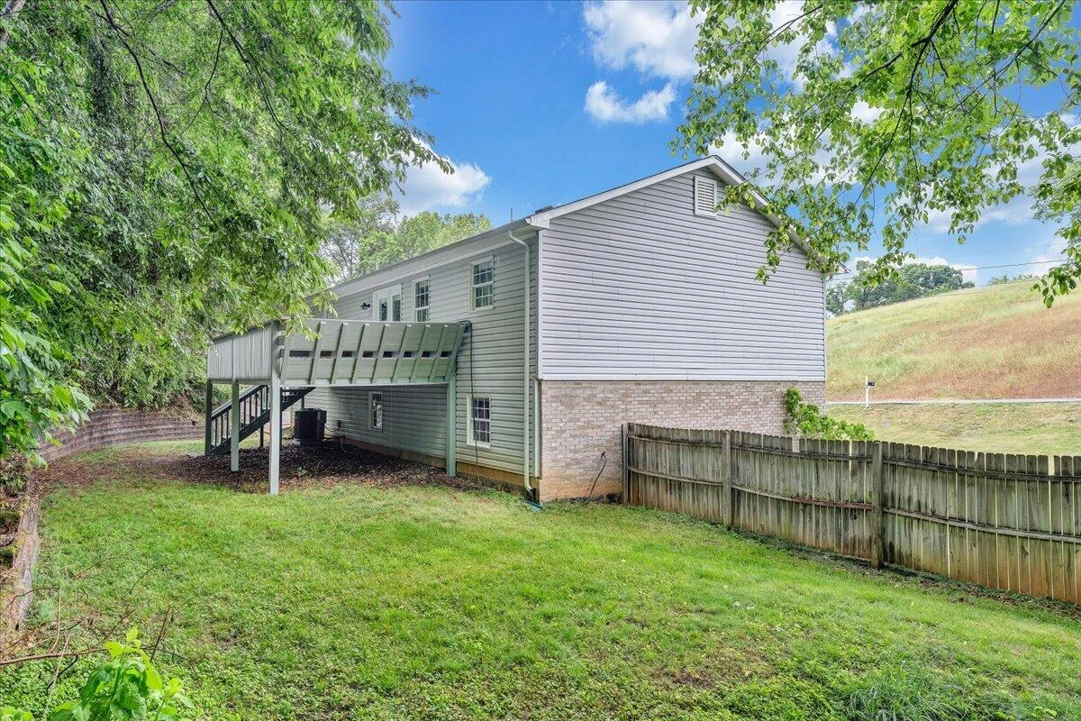 120 Upland DR - Photo 43