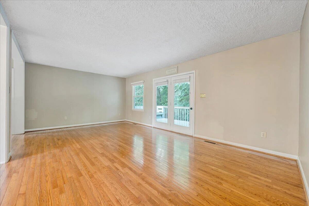 120 Upland DR - Photo 6