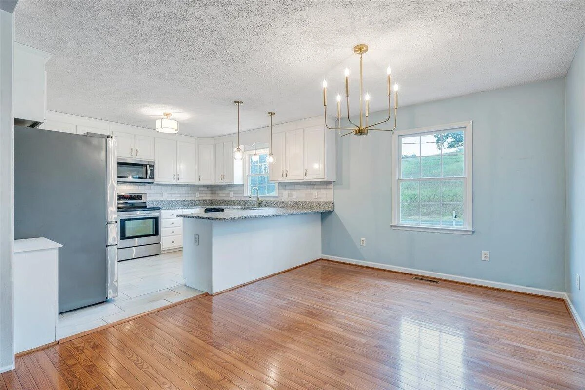 120 Upland DR - Photo 9