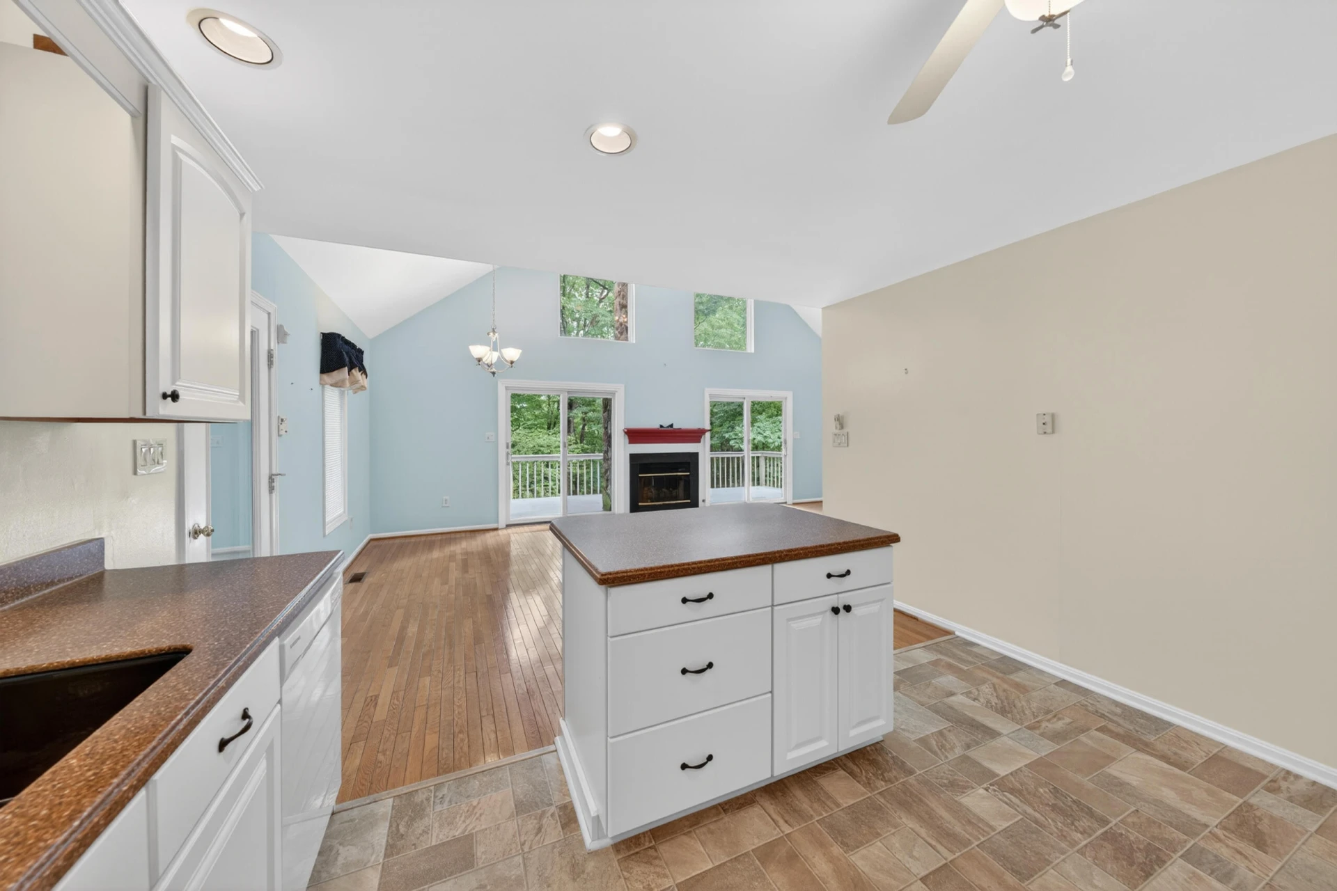 107 Creeden DR - Photo 15