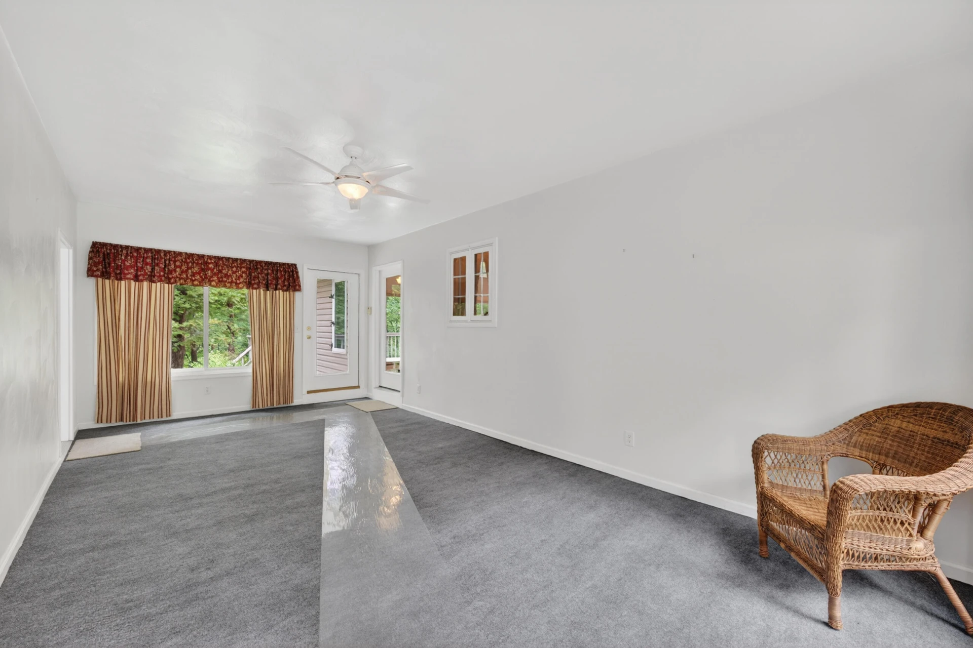 107 Creeden DR - Photo 9