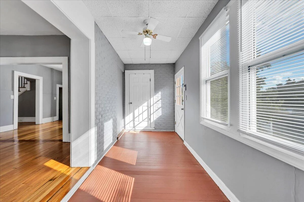 1029 15Th ST SE - Photo 8