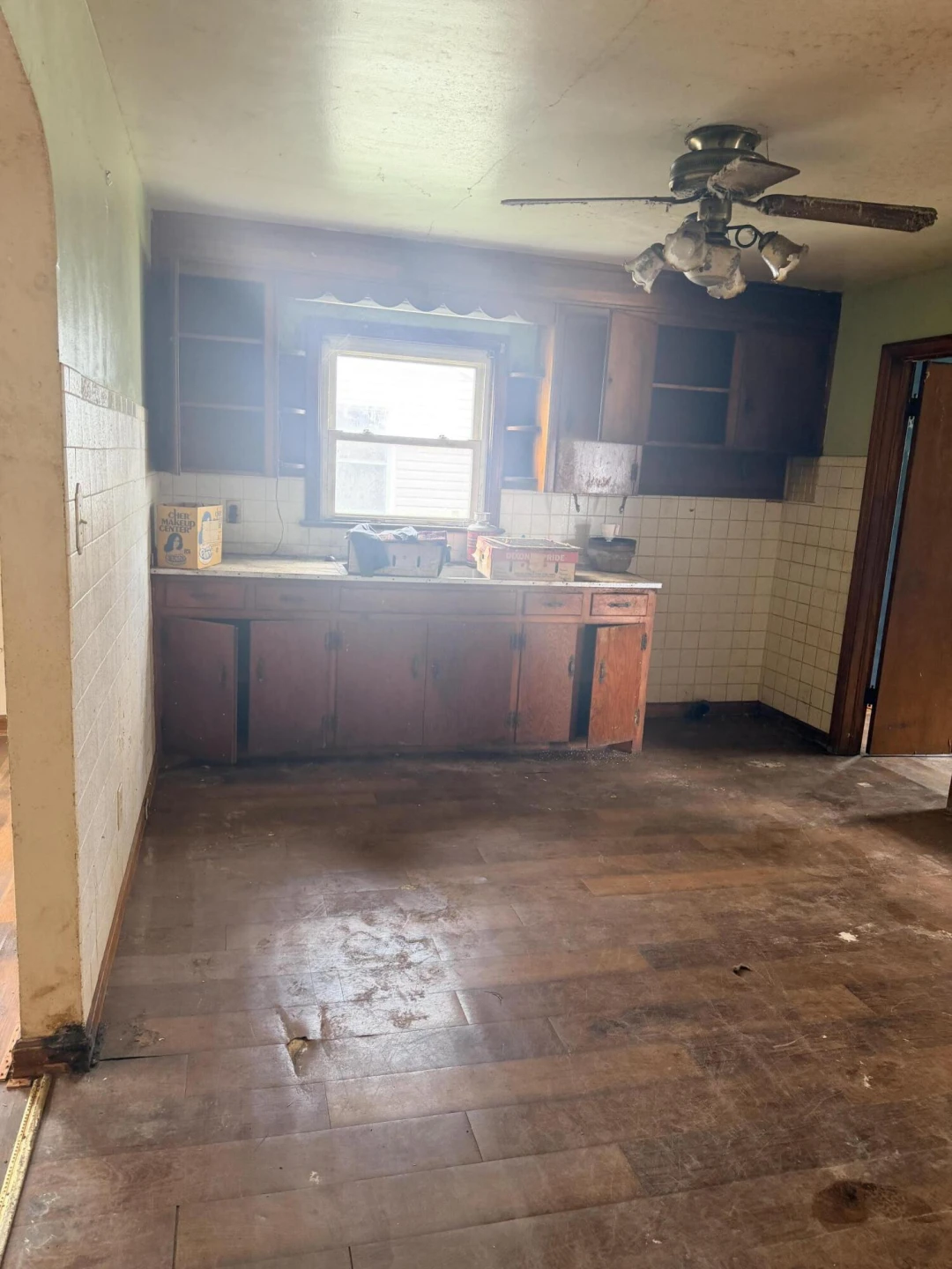 300 E Riverside DR - Photo 10