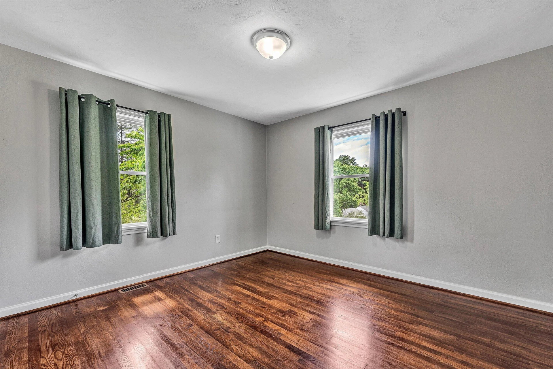 1214 Hamilton AVE SW - Photo 10