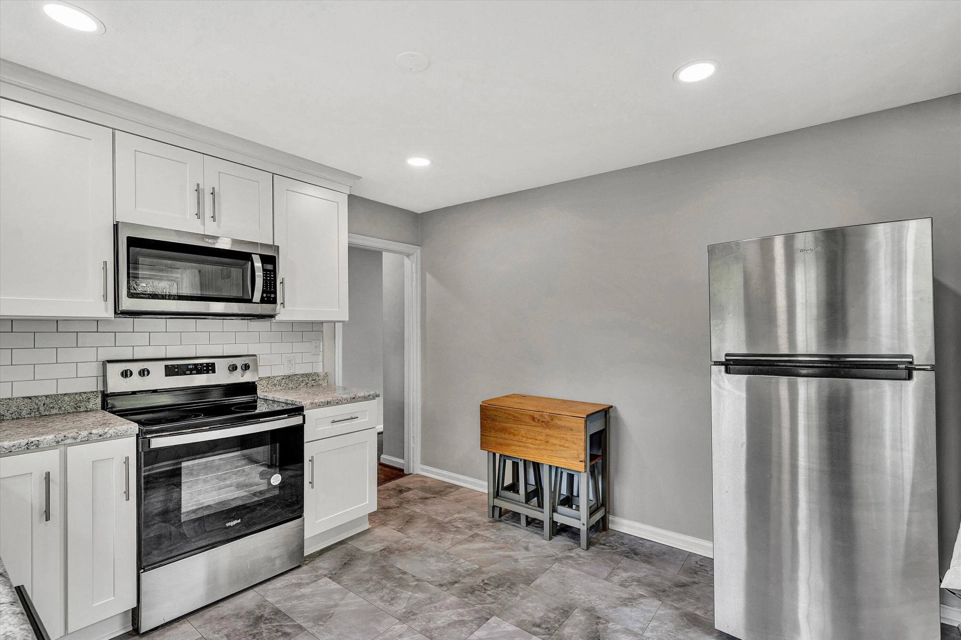 1214 Hamilton AVE SW - Photo 7