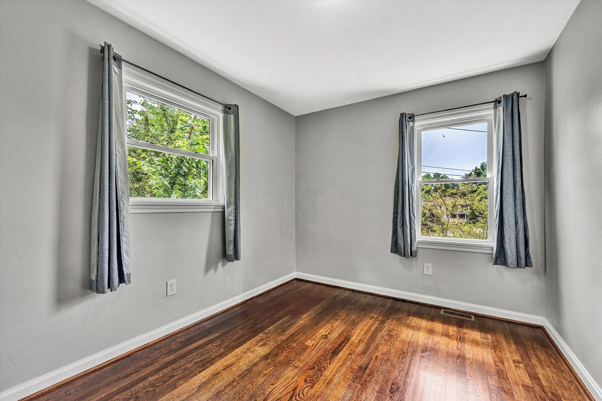 1214 Hamilton AVE SW - Photo 9