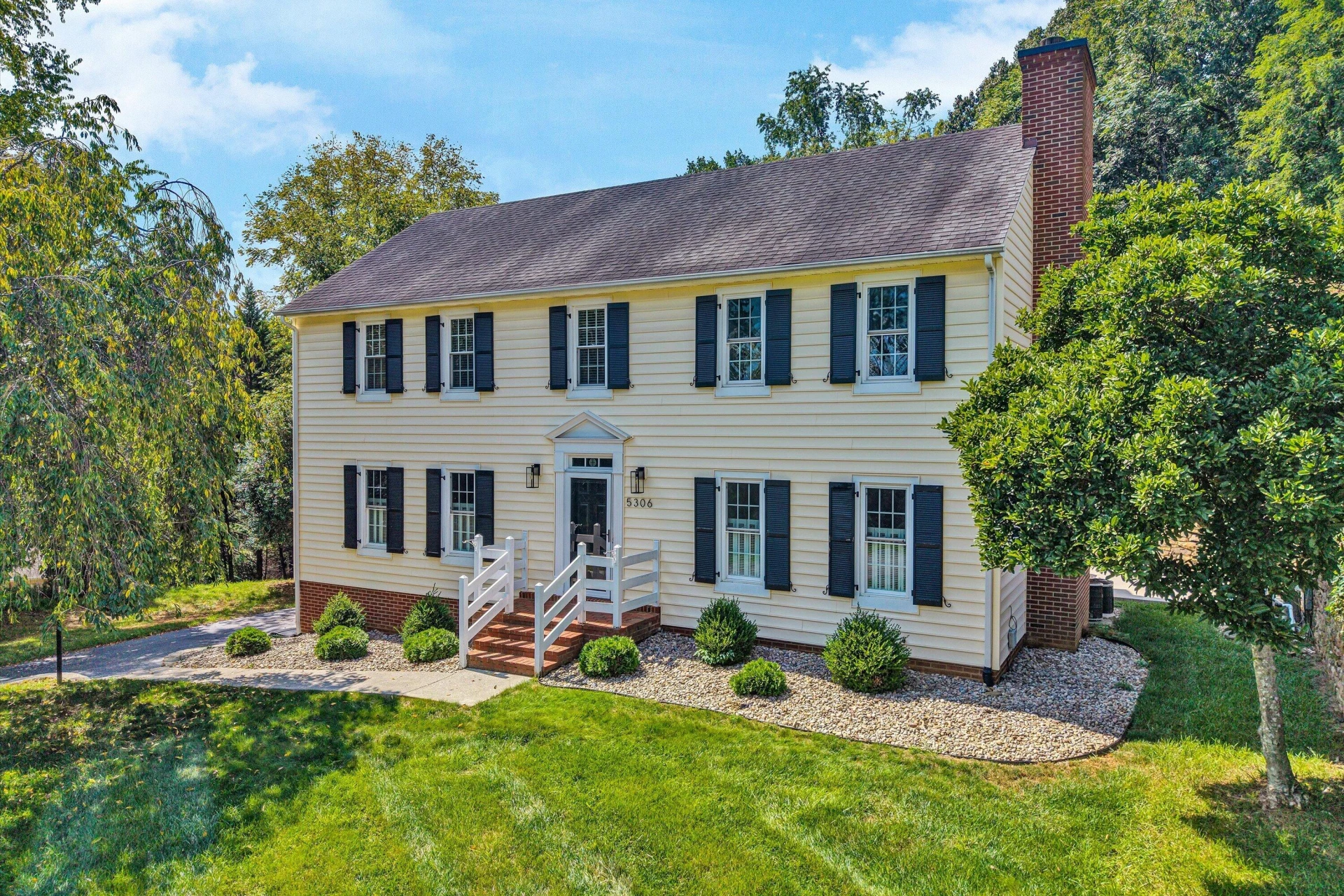 5306 Canter DR - Photo 2