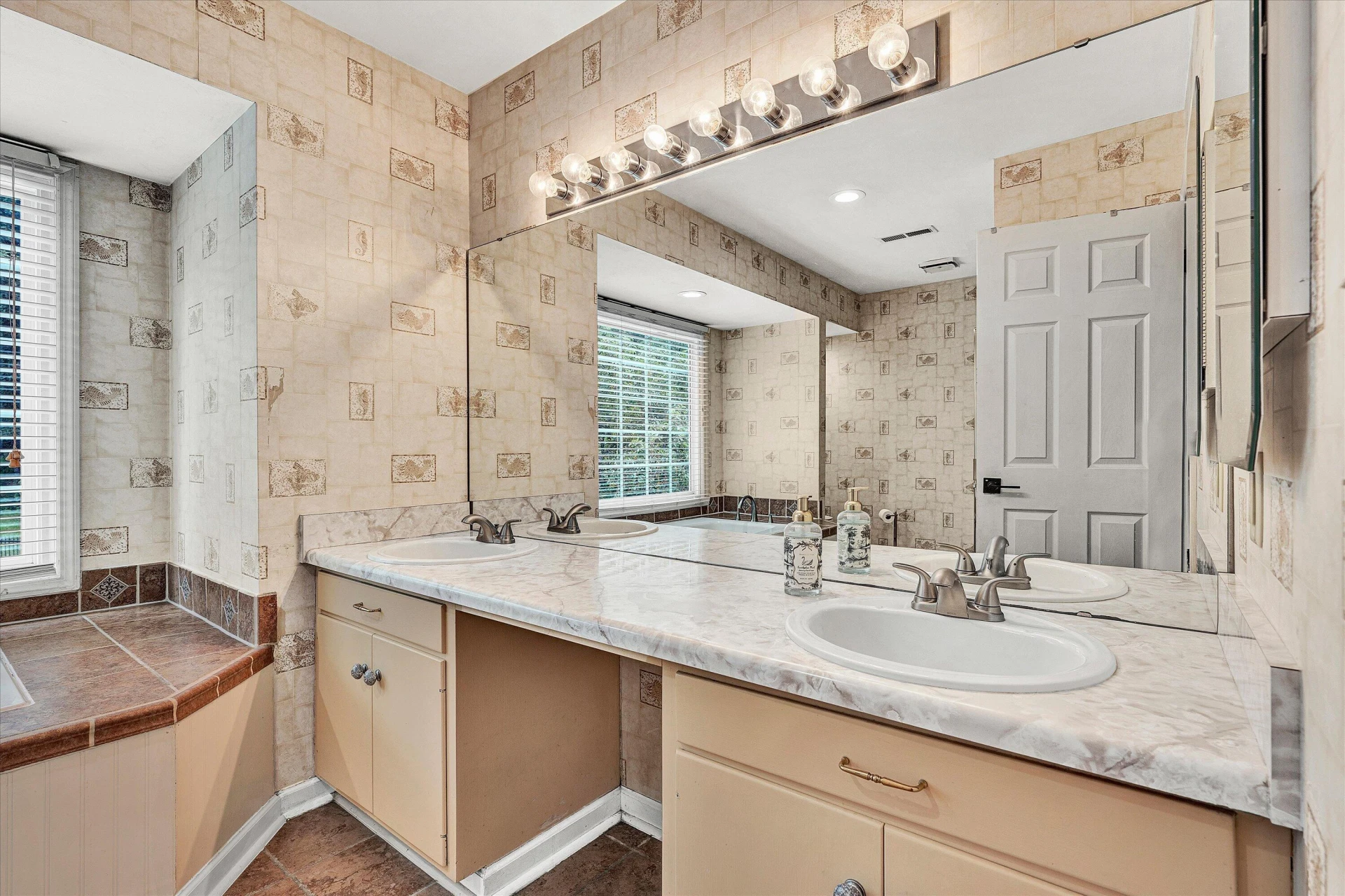 5306 Canter DR - Photo 22
