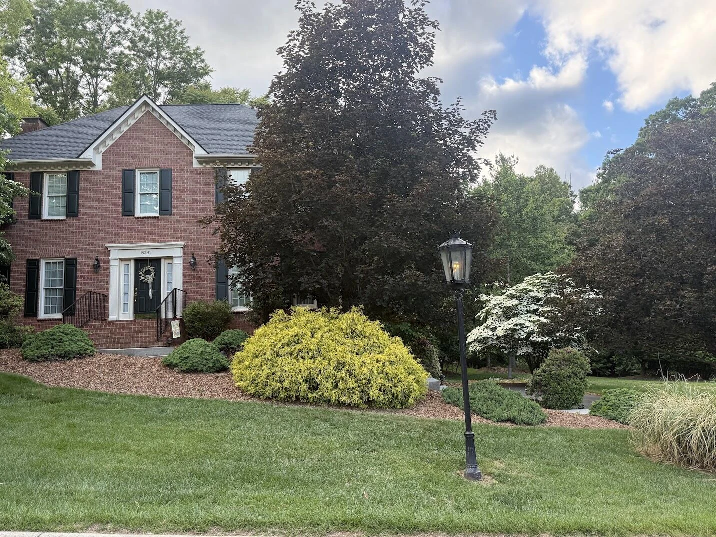 8281 Cardington DR - Photo 2