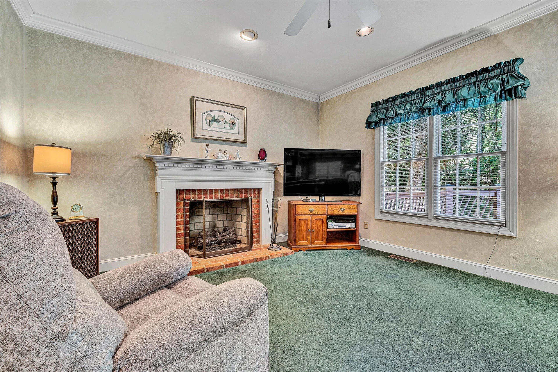 8281 Cardington DR - Photo 21