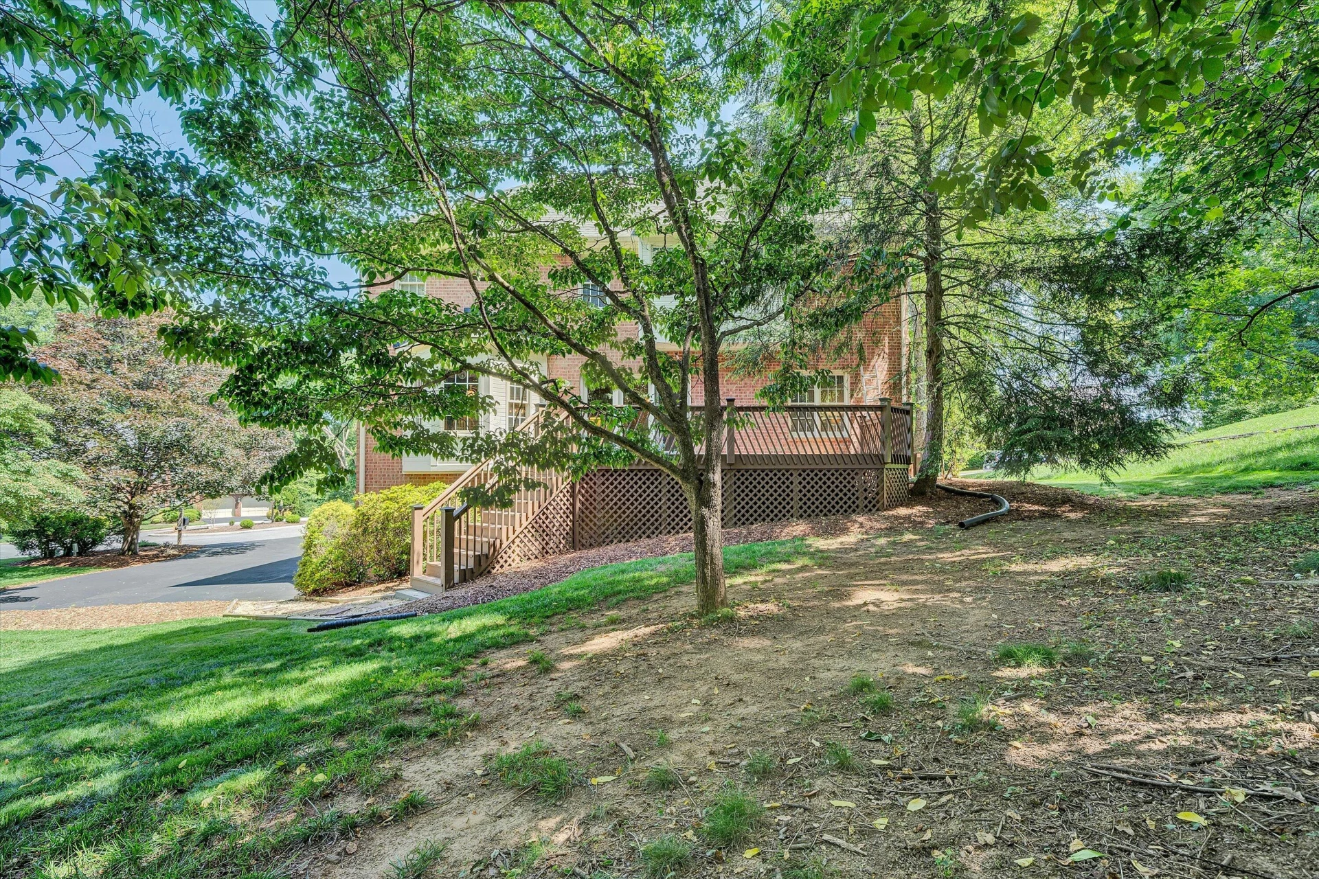 8281 Cardington DR - Photo 24