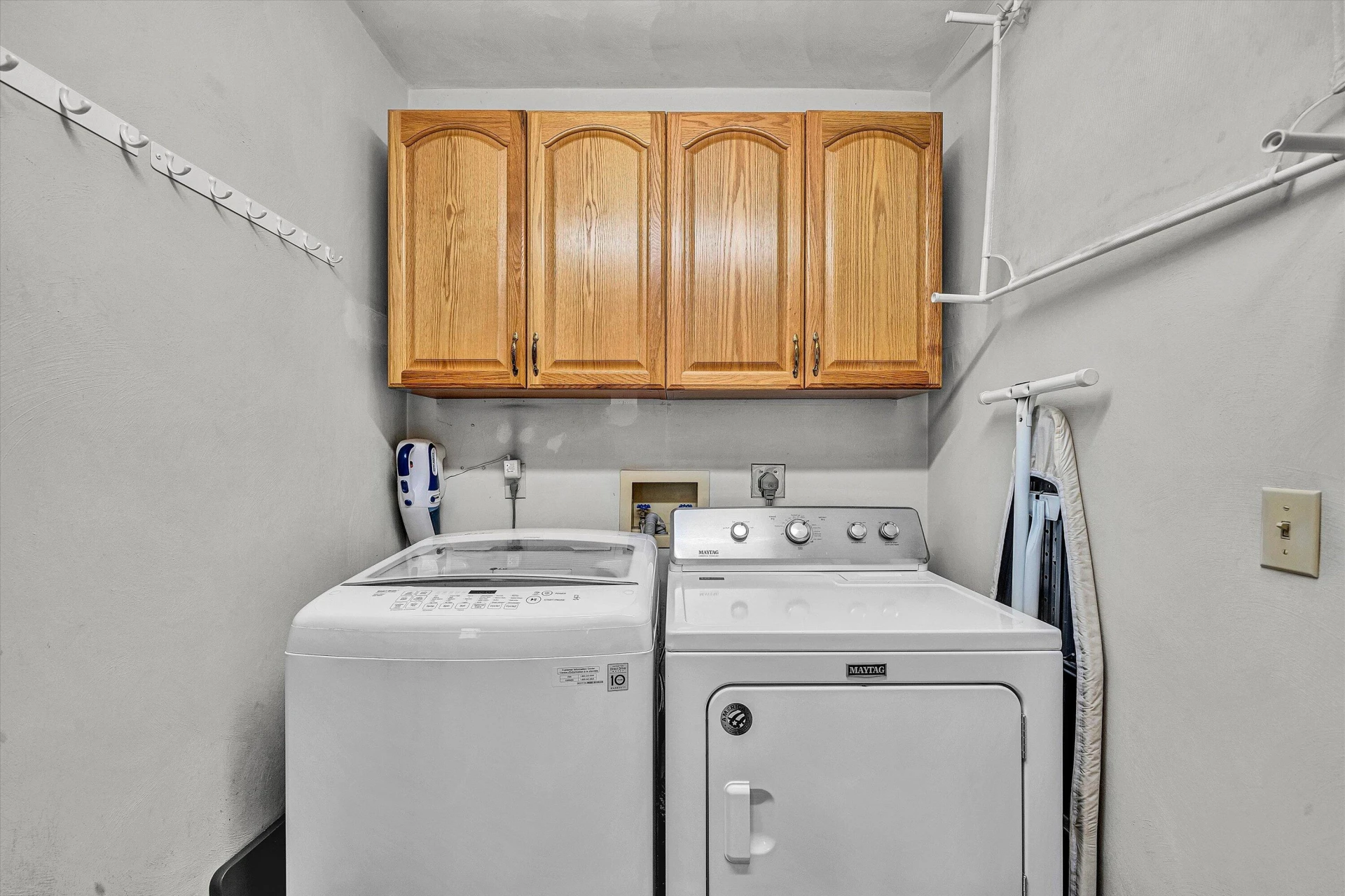 8281 Cardington DR - Photo 35