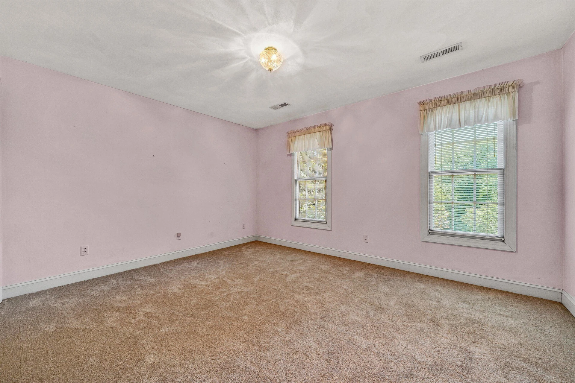 8281 Cardington DR - Photo 36