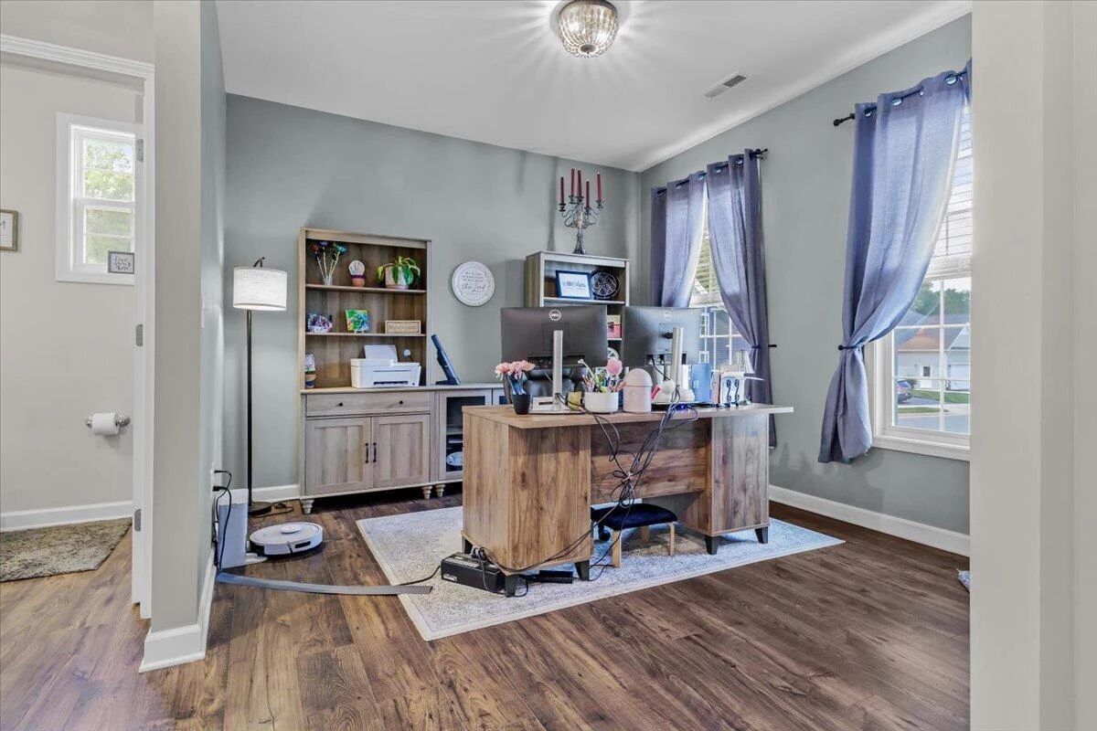 202 Georgia CT NE - Photo 11
