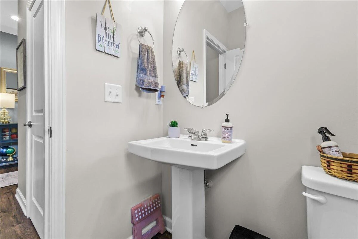 202 Georgia CT NE - Photo 13