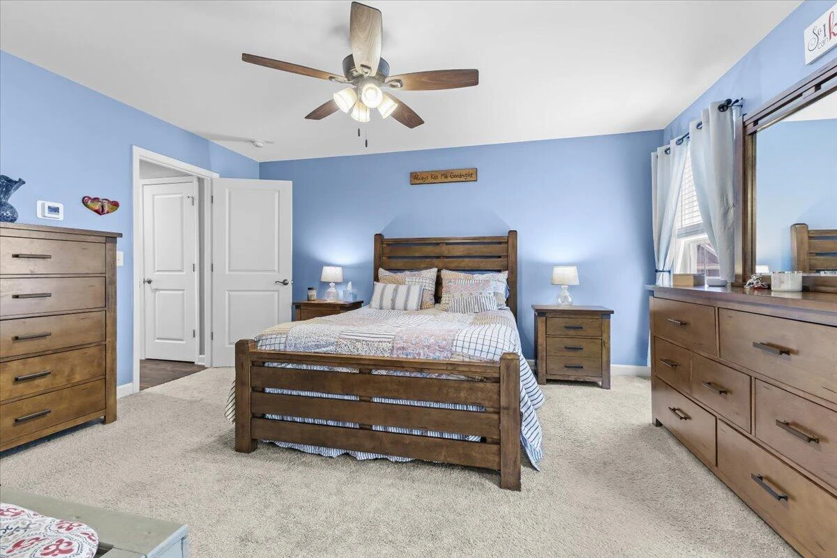 202 Georgia CT NE - Photo 16