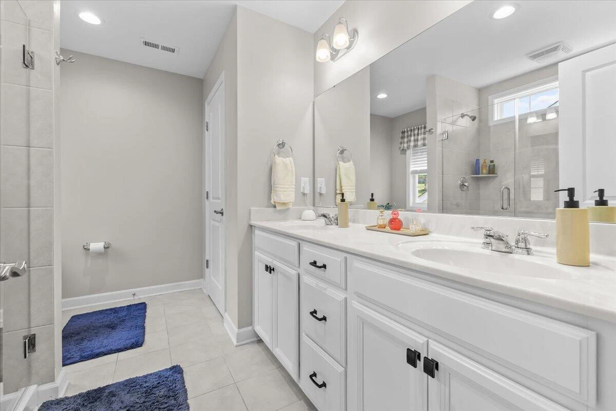202 Georgia CT NE - Photo 17