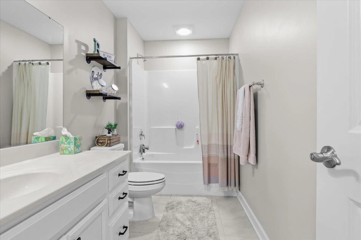 202 Georgia CT NE - Photo 22