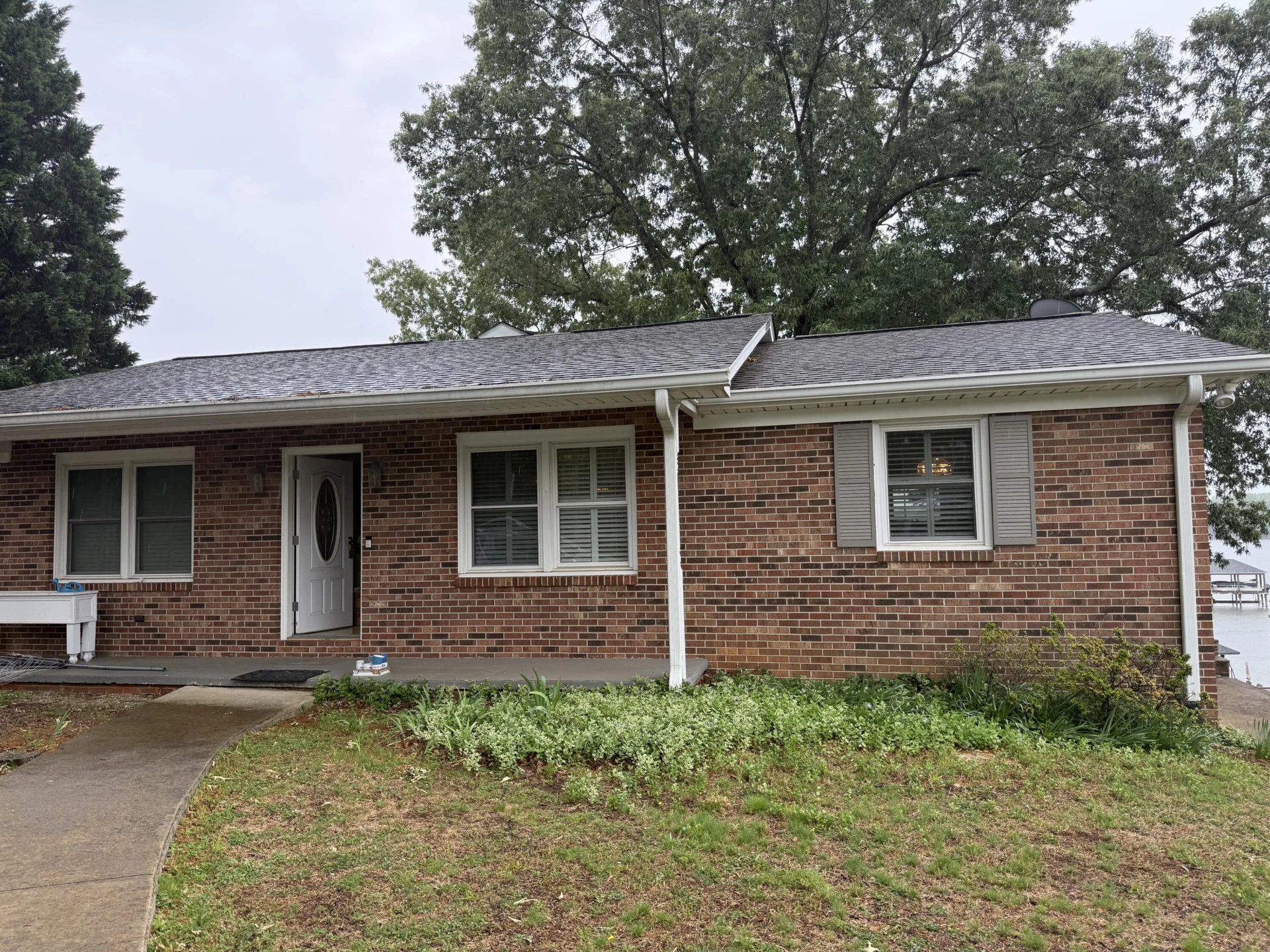 191 Twin Oaks RD - Photo 2