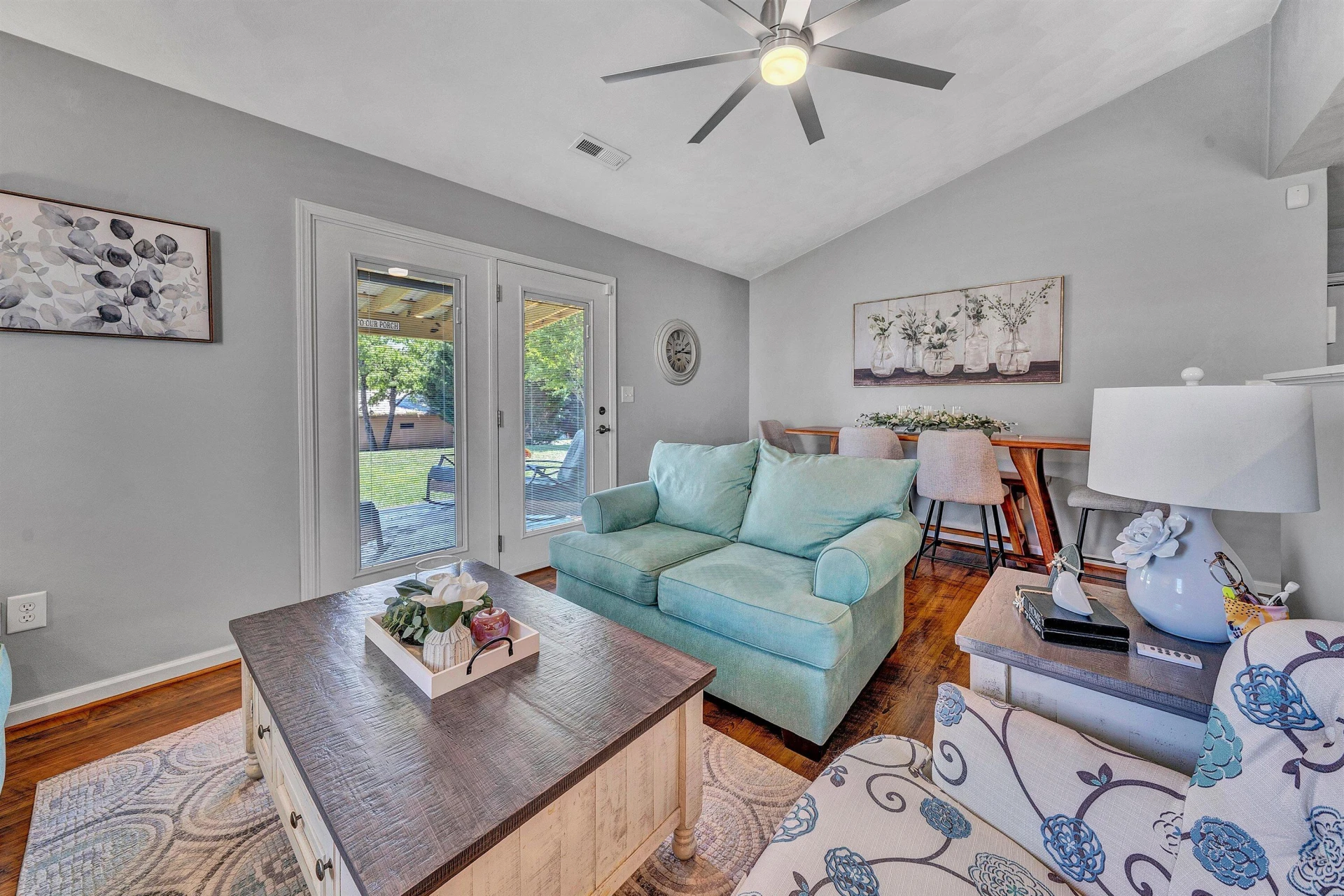 2605 Queens WAY - Photo 11