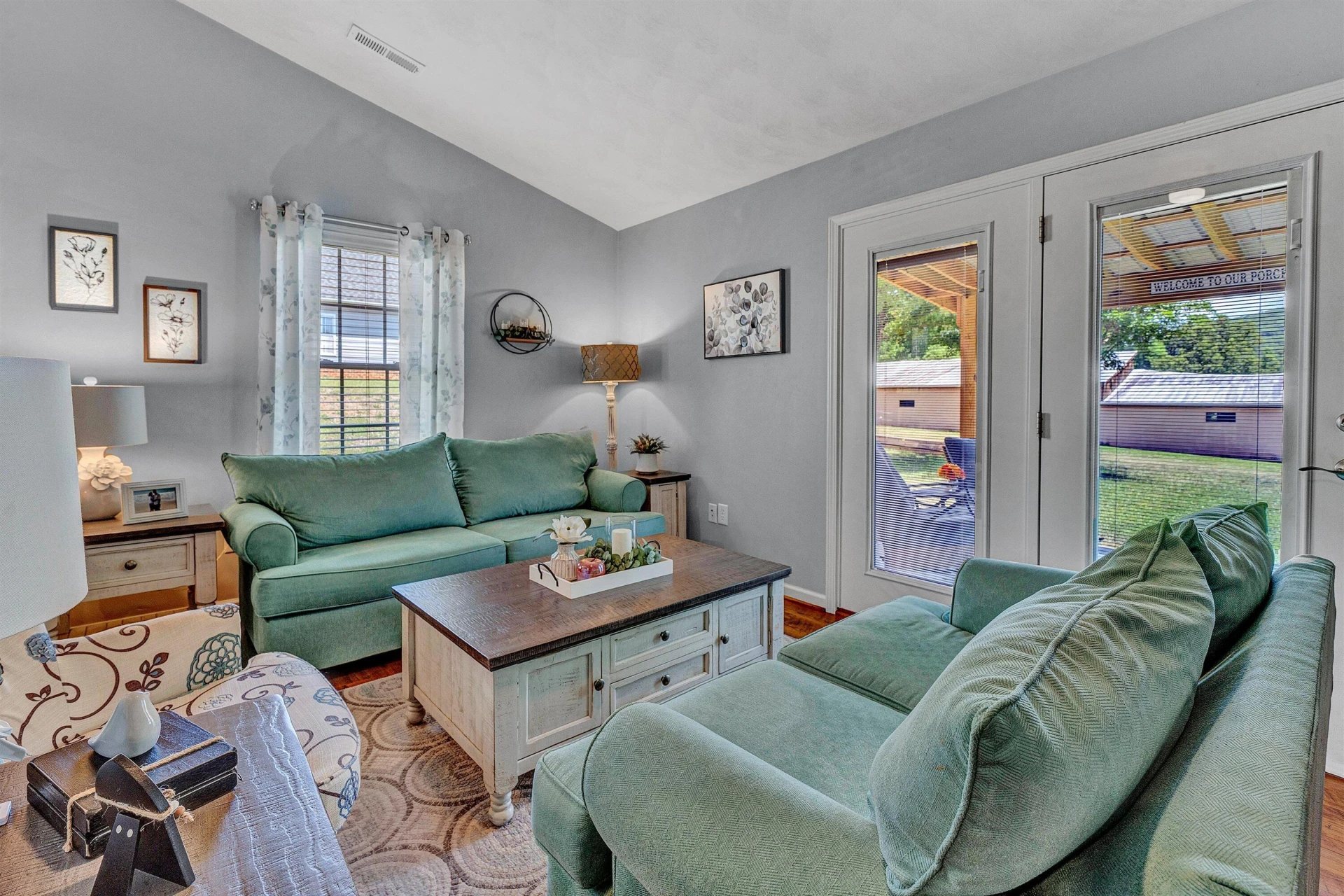 2605 Queens WAY - Photo 13