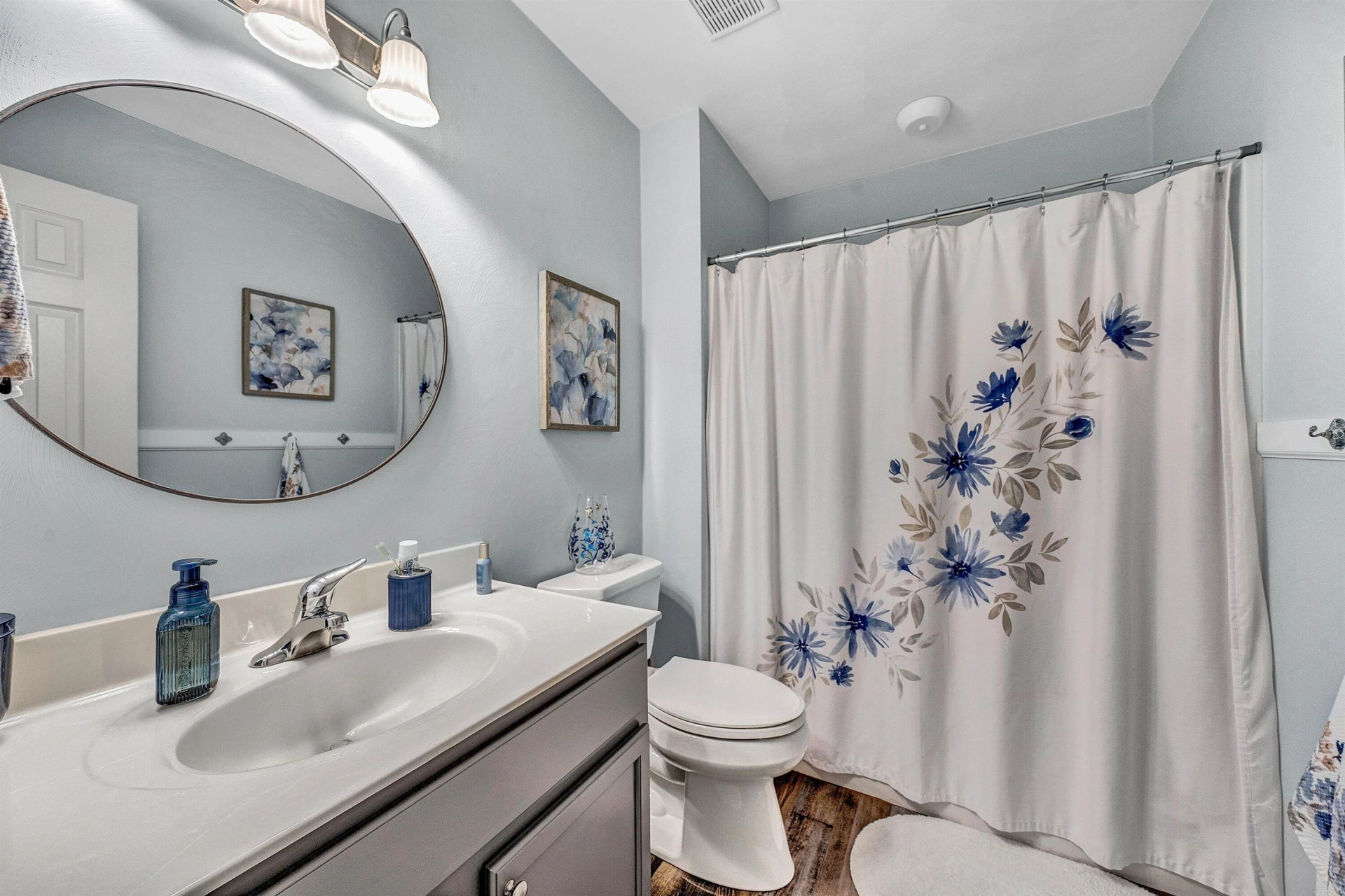 2605 Queens WAY - Photo 19
