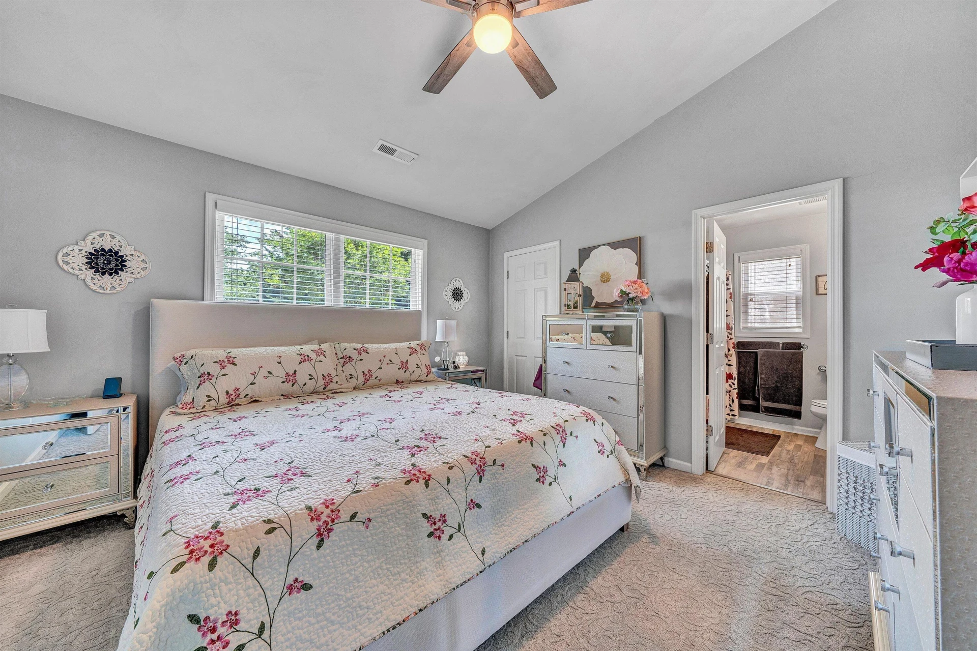 2605 Queens WAY - Photo 22