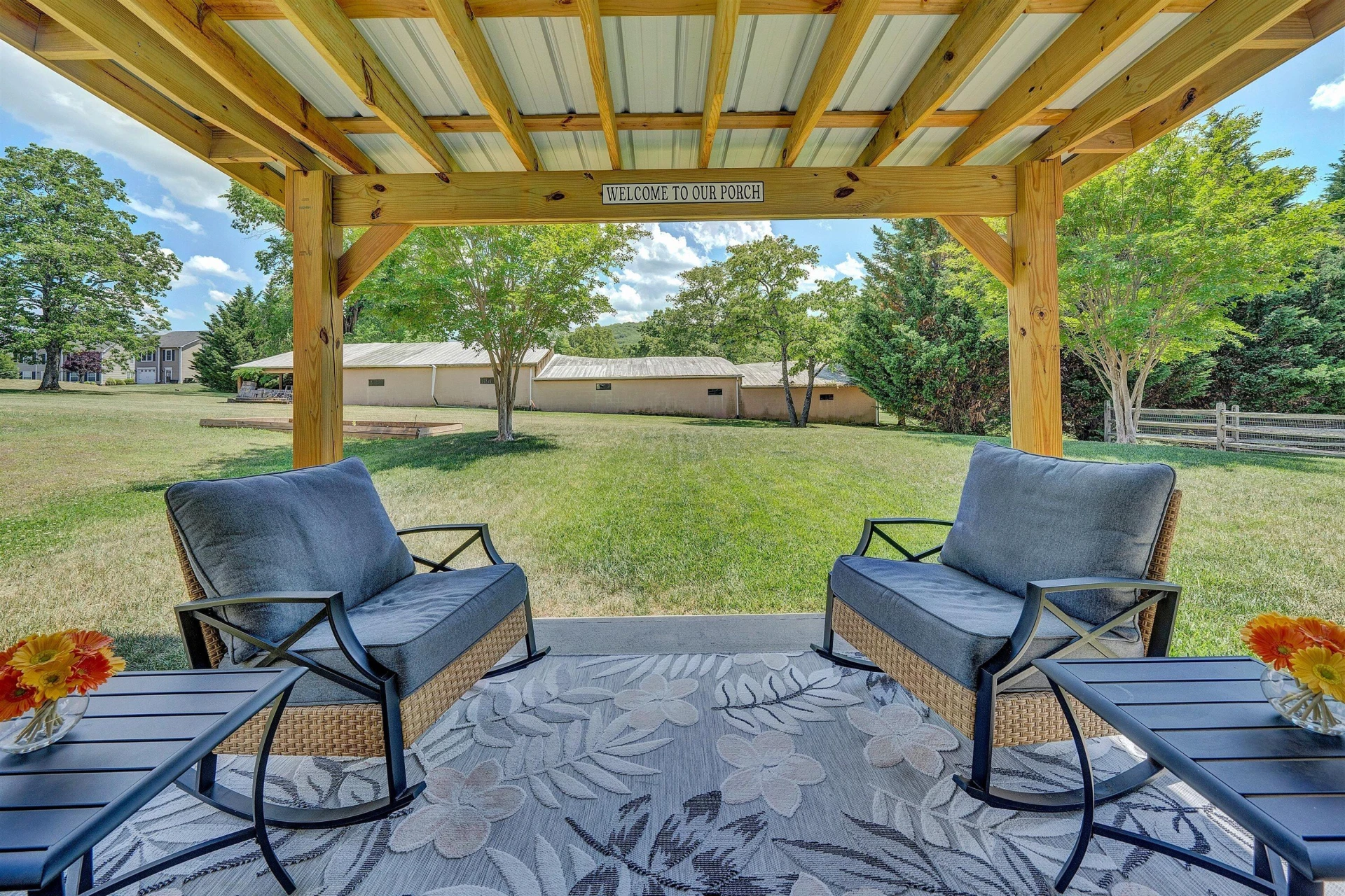 2605 Queens WAY - Photo 27
