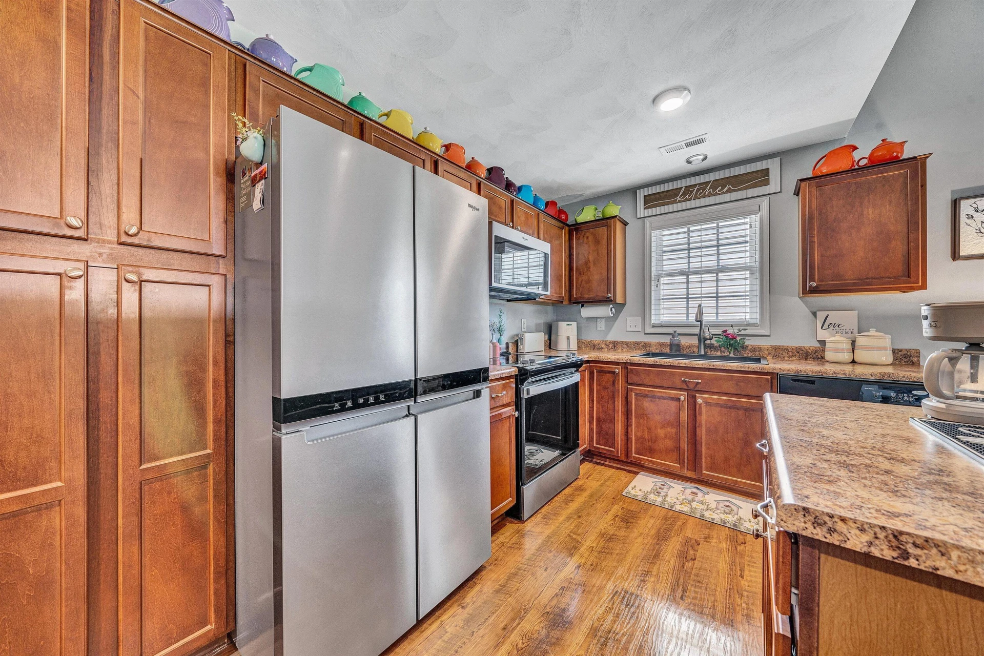 2605 Queens WAY - Photo 6
