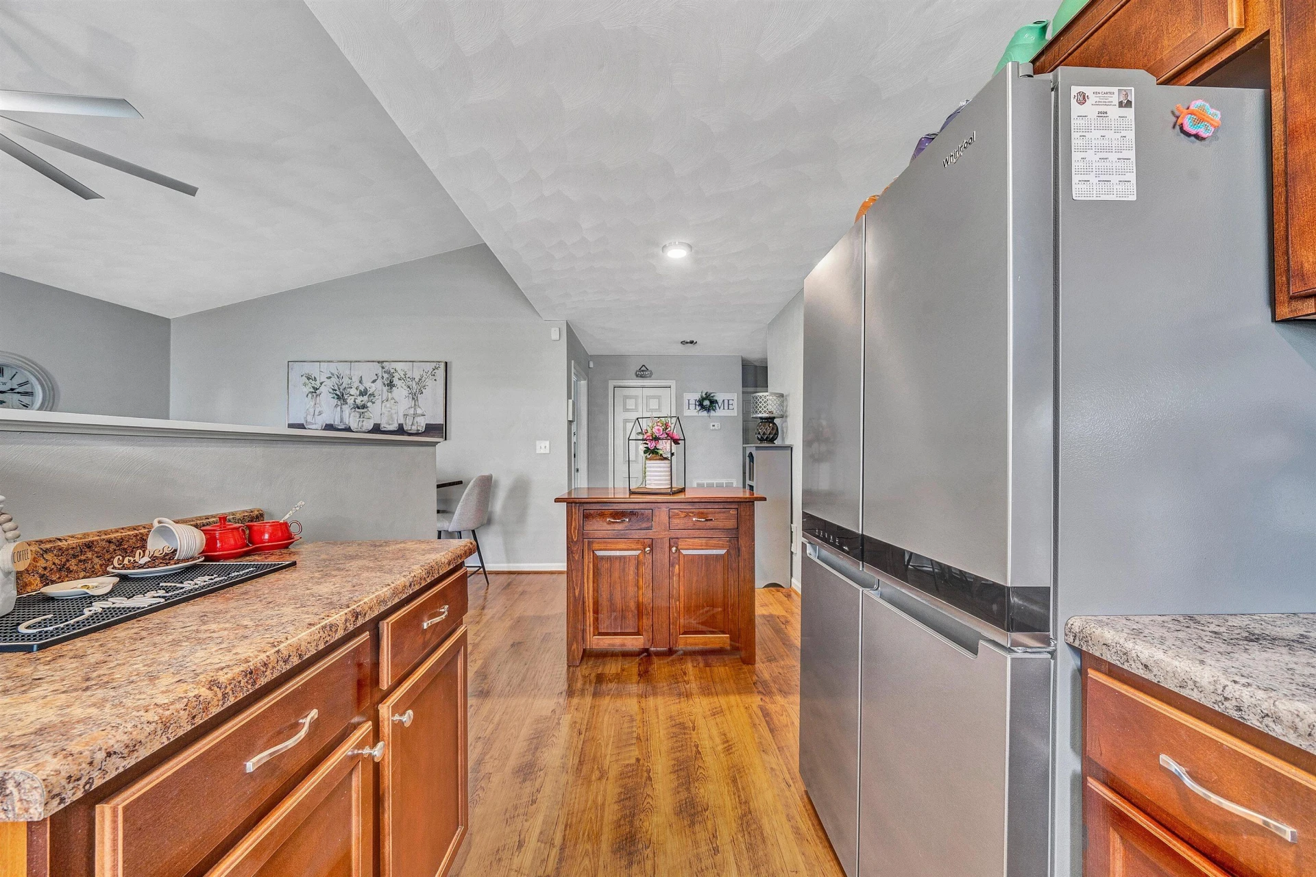 2605 Queens WAY - Photo 9