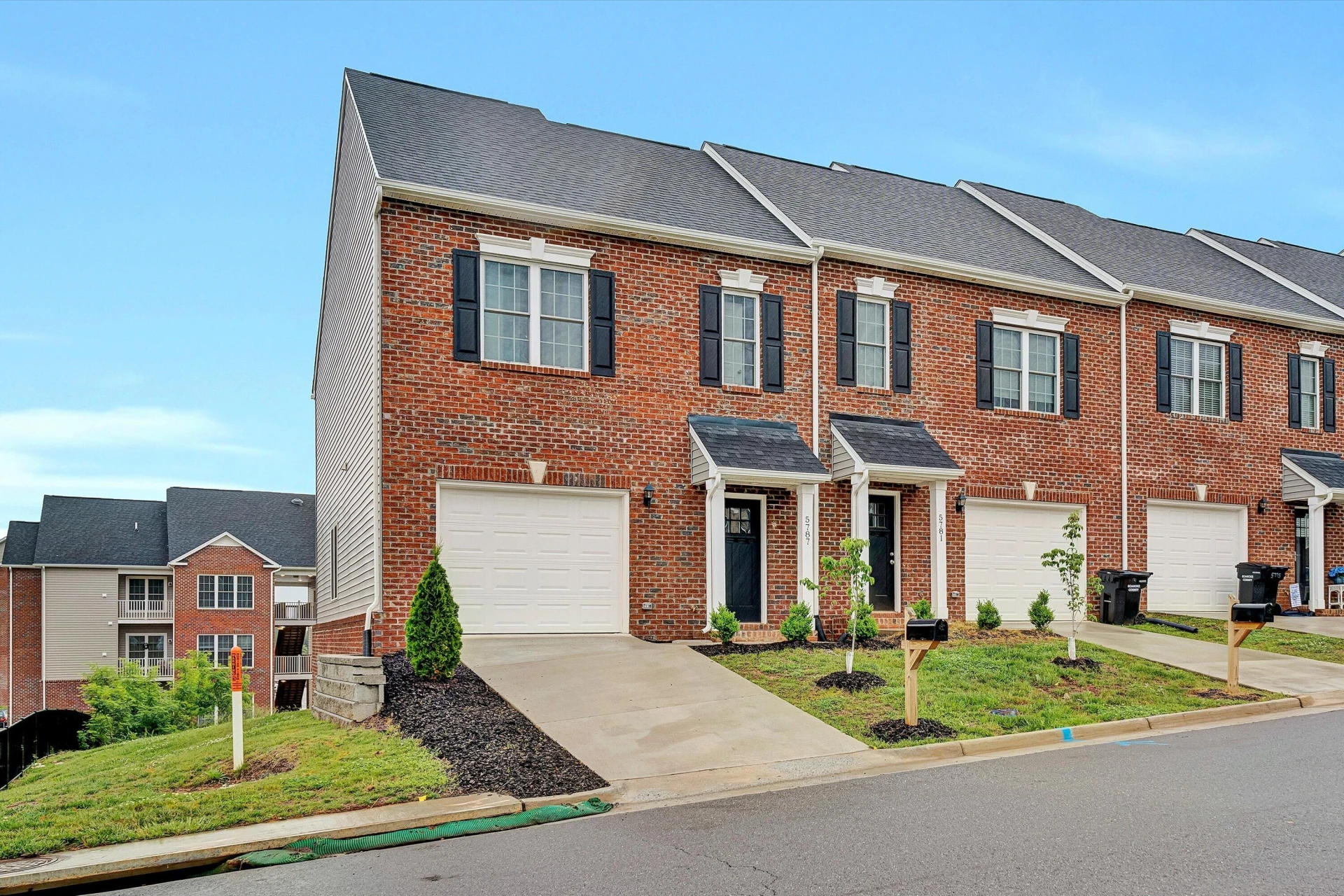 5787 Huntridge RD - Photo 2