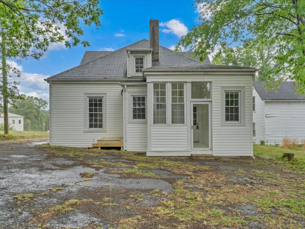 617 E Church ST E - Photo 56