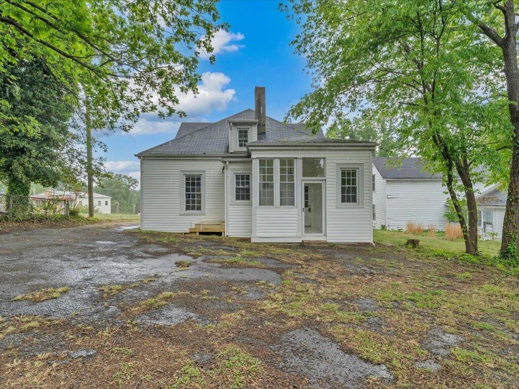 617 E Church ST E - Photo 57