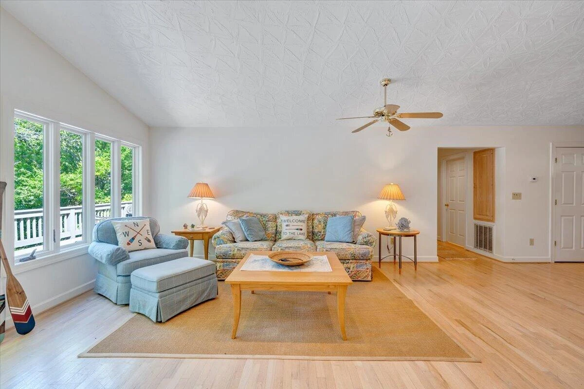 194 Kings WAY - Photo 12