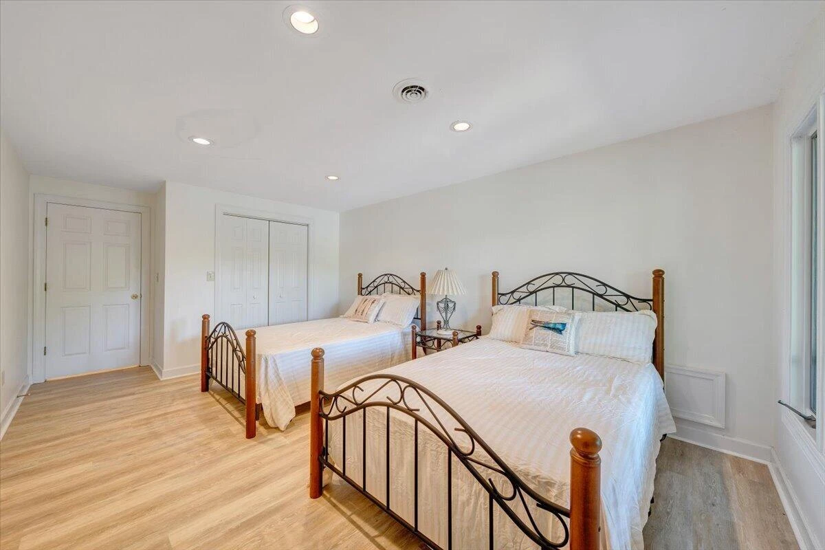 194 Kings WAY - Photo 36