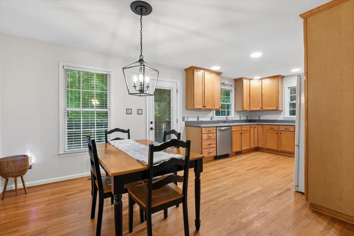 313 Peters DR - Photo 11