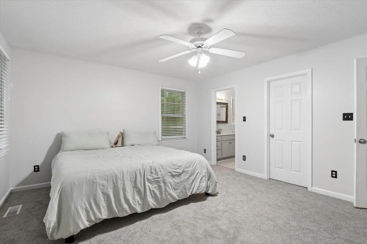 313 Peters DR - Photo 14