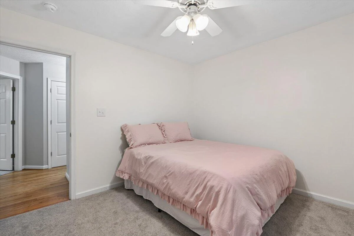 313 Peters DR - Photo 17
