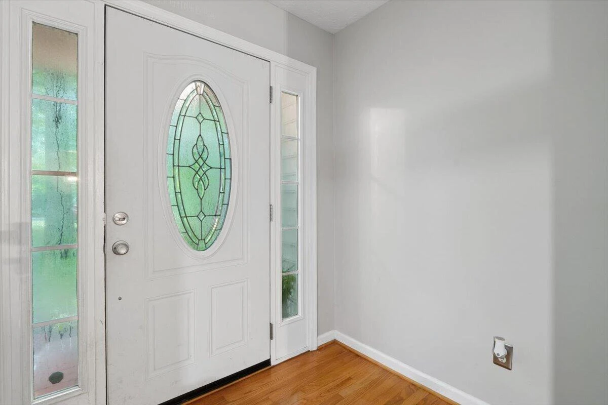 313 Peters DR - Photo 4