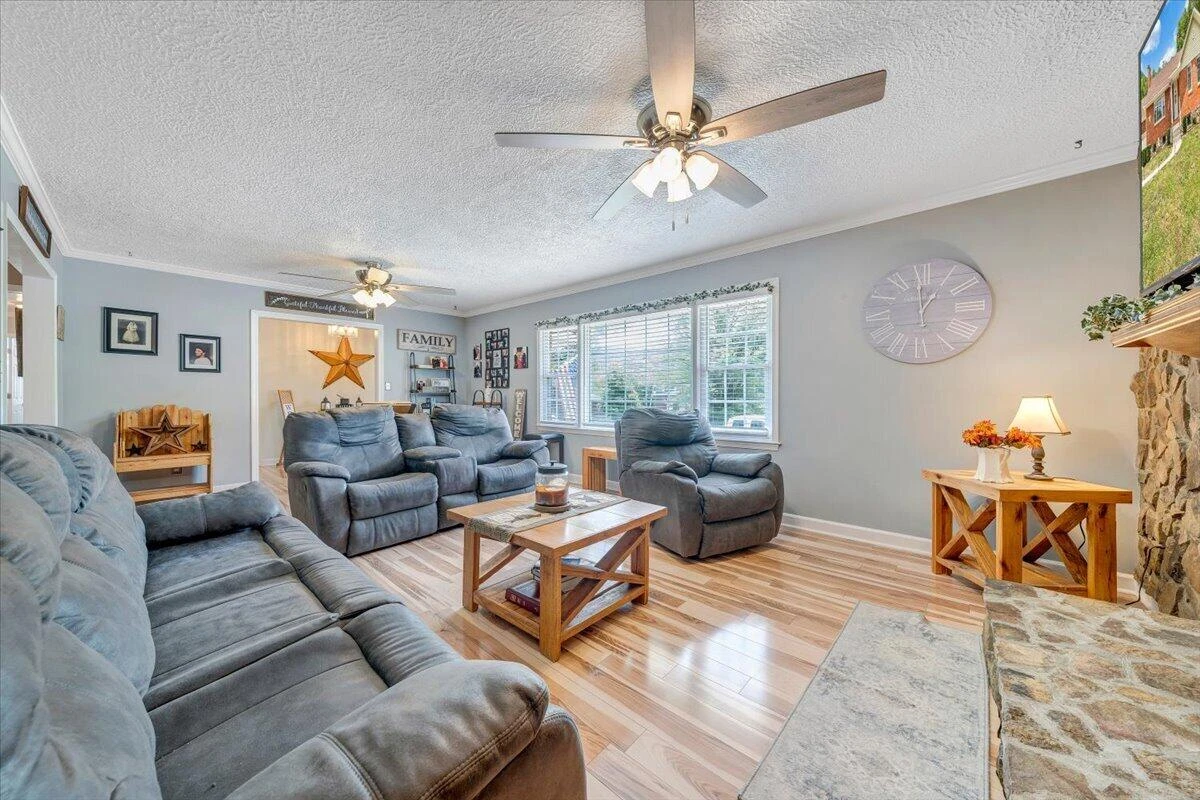 14742 Church ST - Photo 13