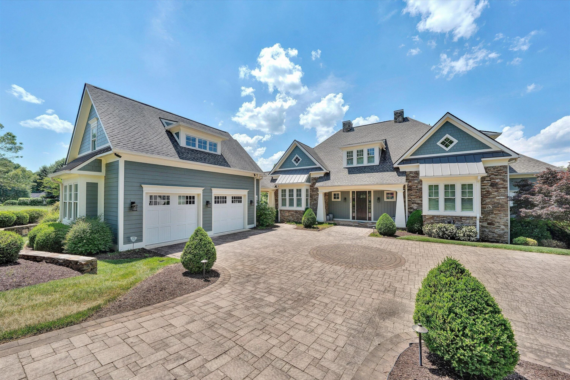 332 Saddleridge DR - Photo 2