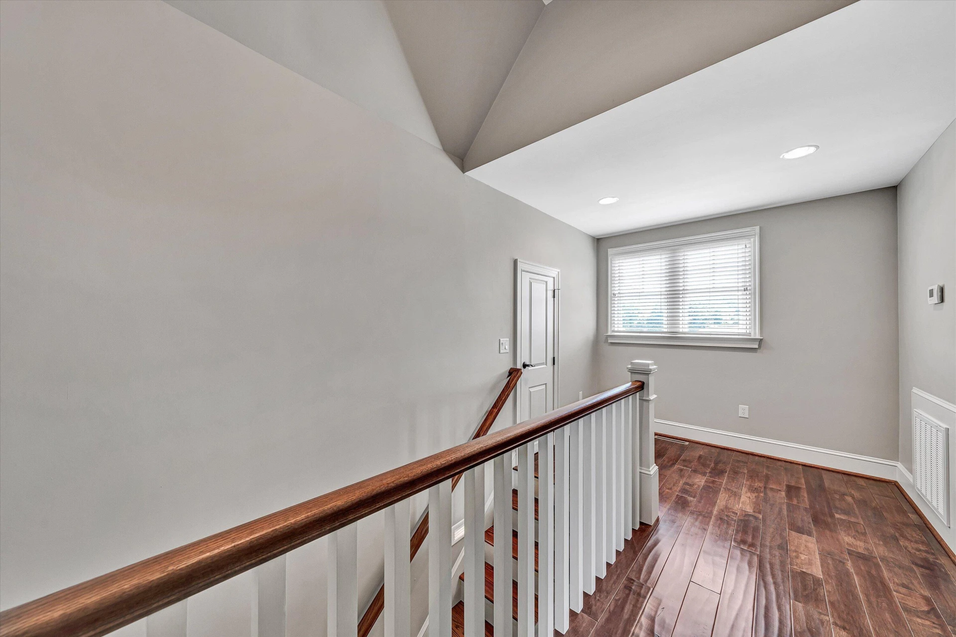 332 Saddleridge DR - Photo 39