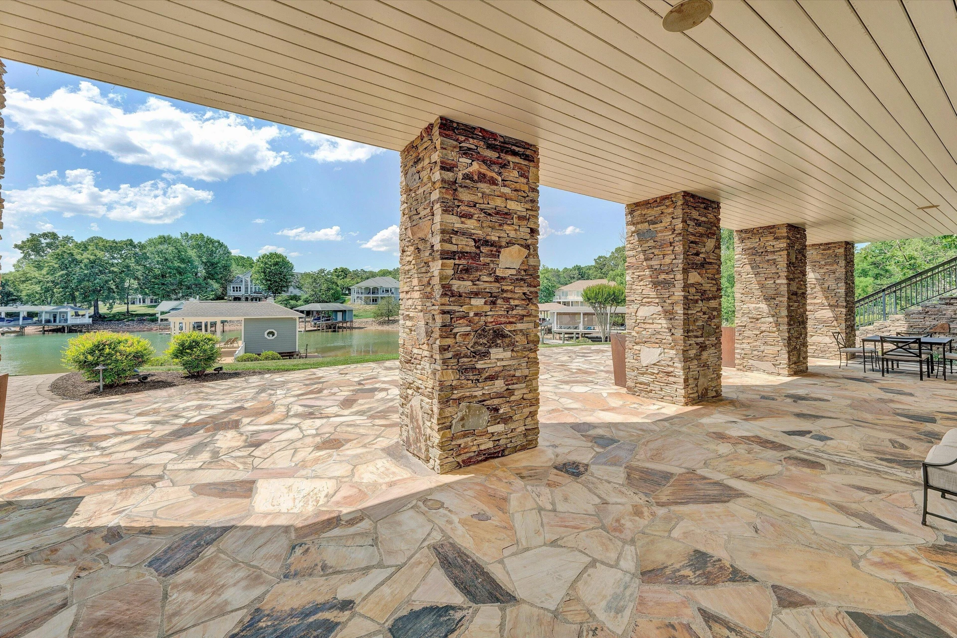 332 Saddleridge DR - Photo 68