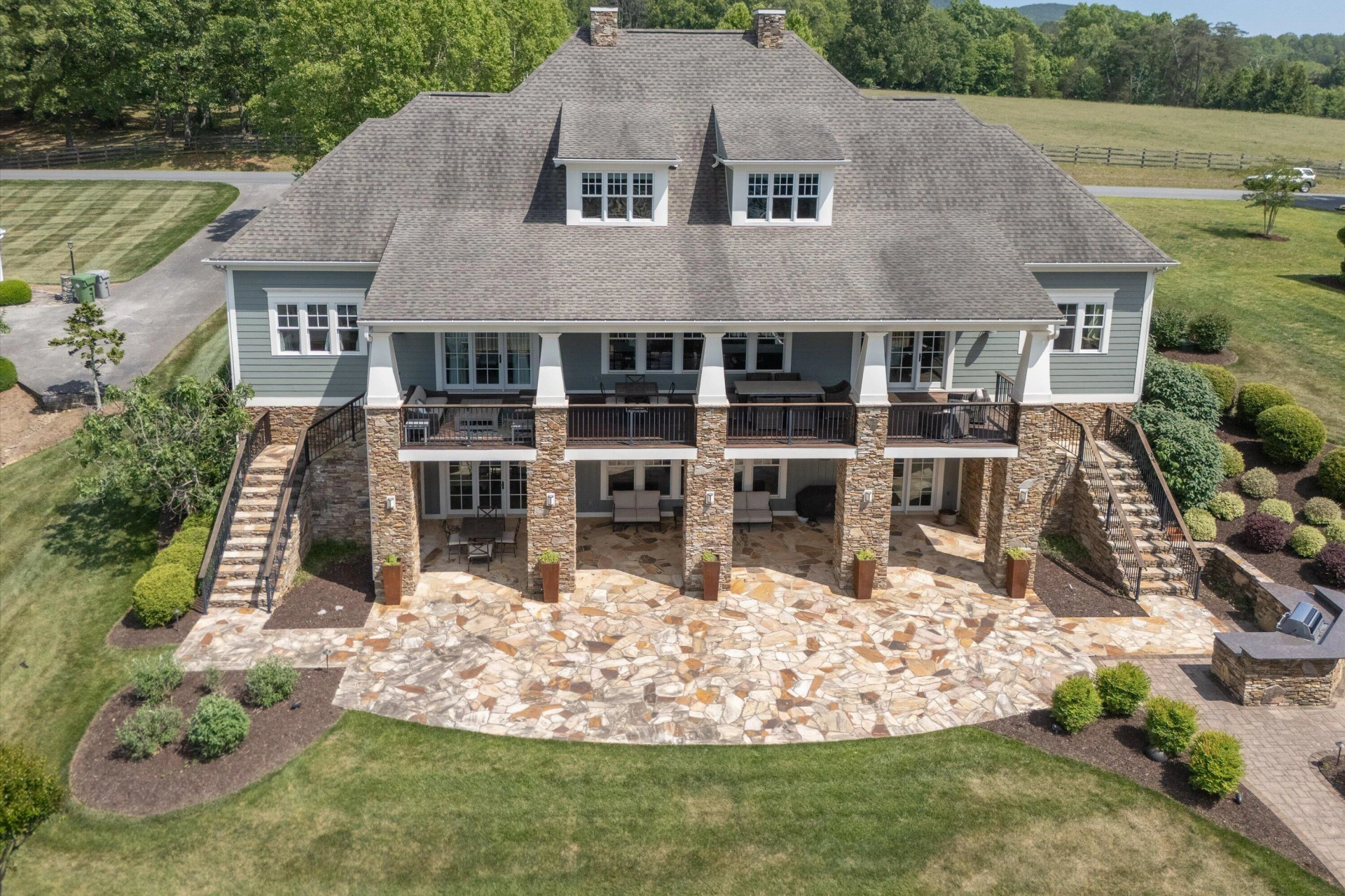 332 Saddleridge DR - Photo 7